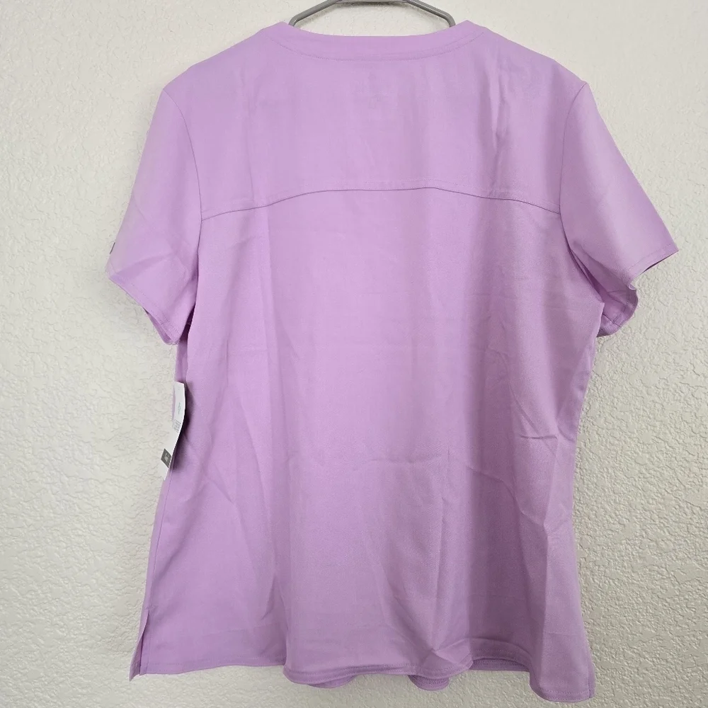 MedCouture NWT Lilac V Neck Scrub Top with Stretchy Rib Knit Shoulders XL - Picture 10 of 10